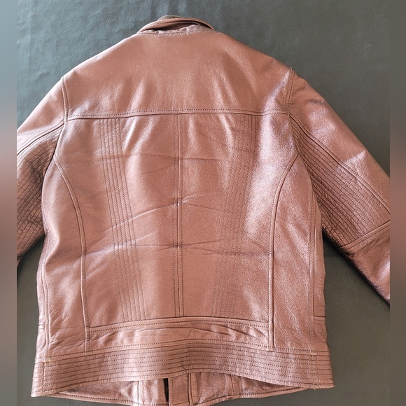 Mens authentic Dolce & Gabanna Aubergine metallic leather coat. - Picture 5 of 7